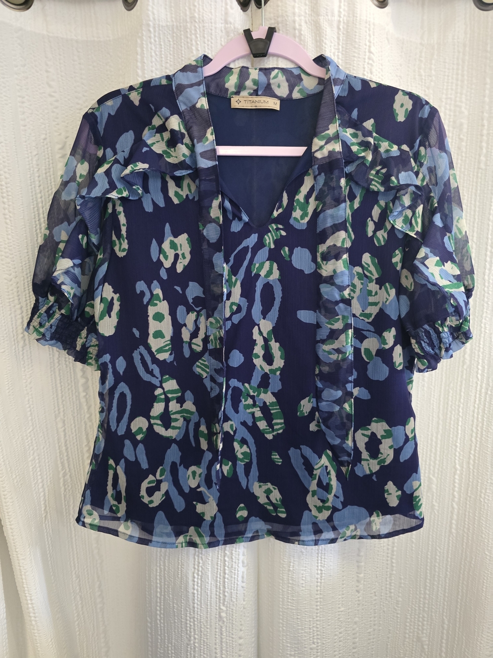 Womens M Titanium Navy Floral-Abstract Short Sleeve Blouse